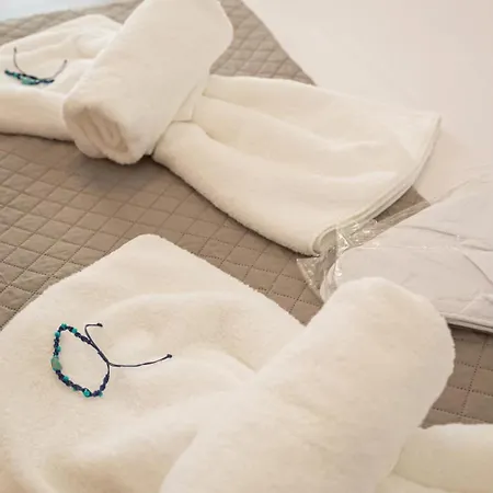 Kaplan House 펜션 네아 플라기아